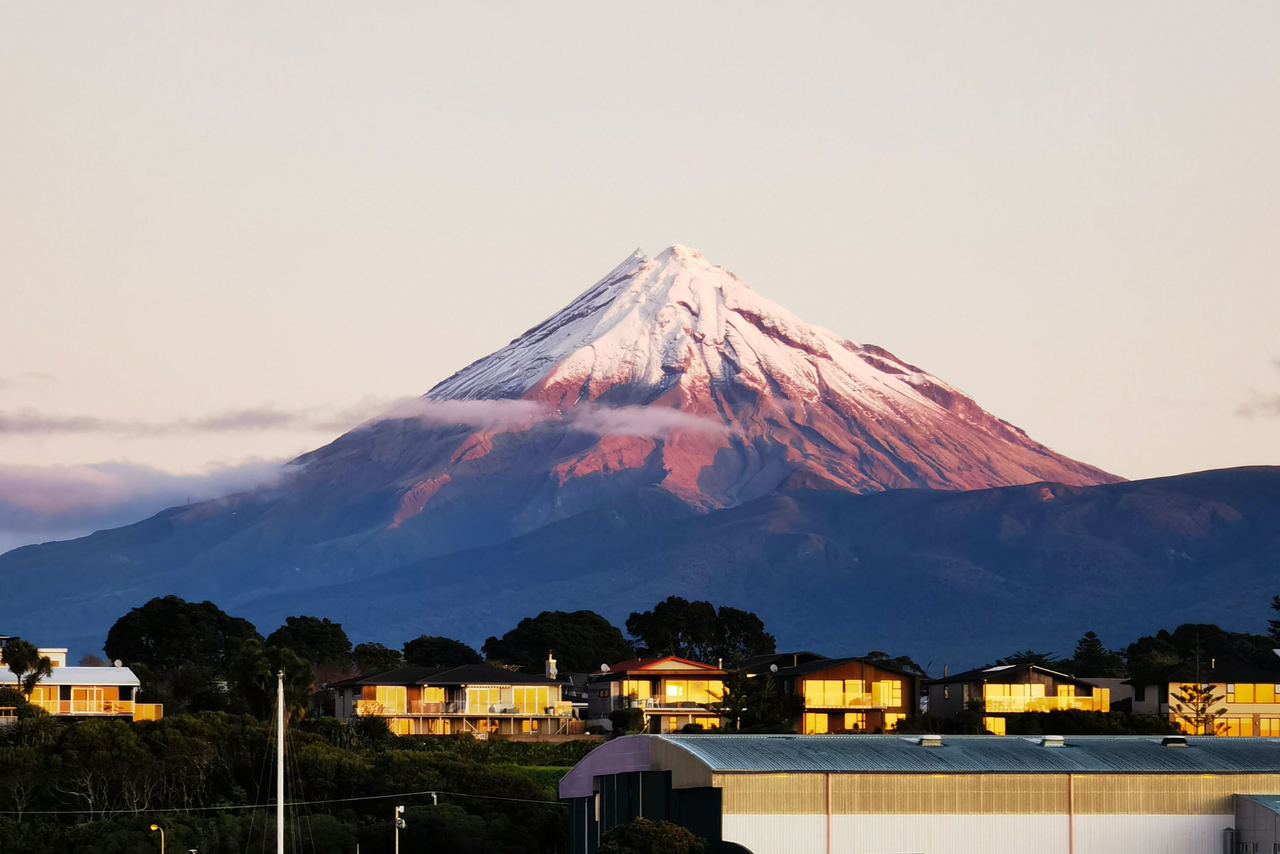 Japan Cherry Blossom Tour: Shirakawago - Tokyo - Mt. Fuji - Matsumoto - Nagoya